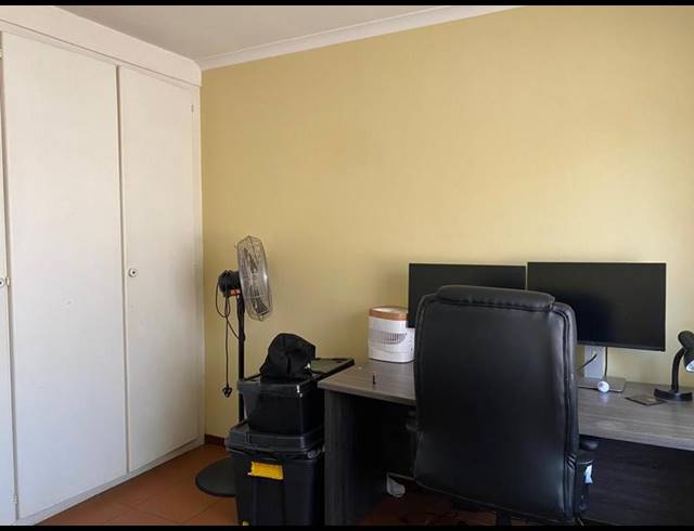 2 BEDROOM TOWNHOUSE FOR SALE IN HIGHVELD